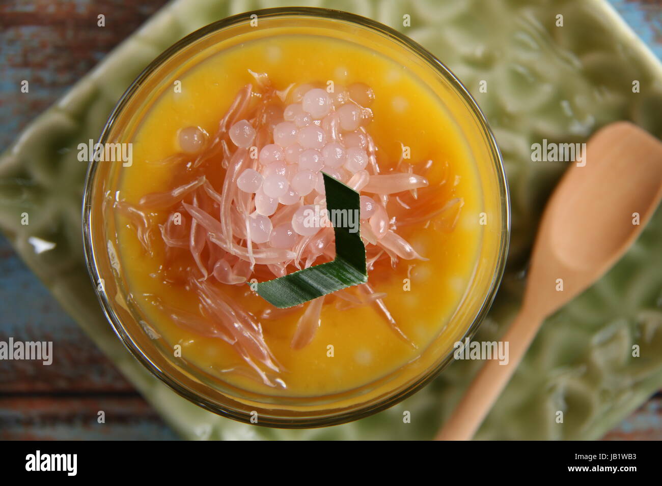 Chilled Dessert of Mango, Pomelo and Sago Stock Photo Alamy