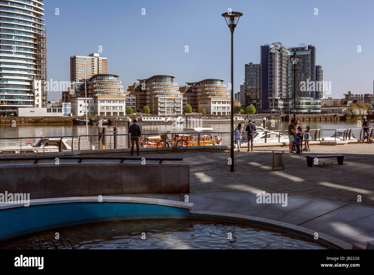 Thames Path and Battersea Riverside from Fulham, London Stock Photo
