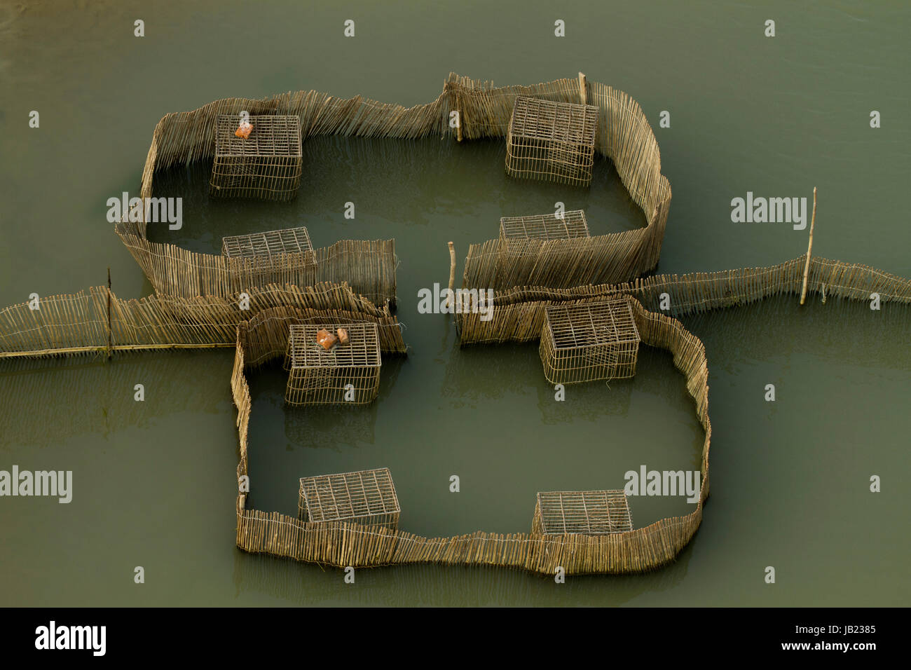 A fishing traps on the Padma River at Bheramara. Kushtia, Bangladesh Stock Photo Alamy