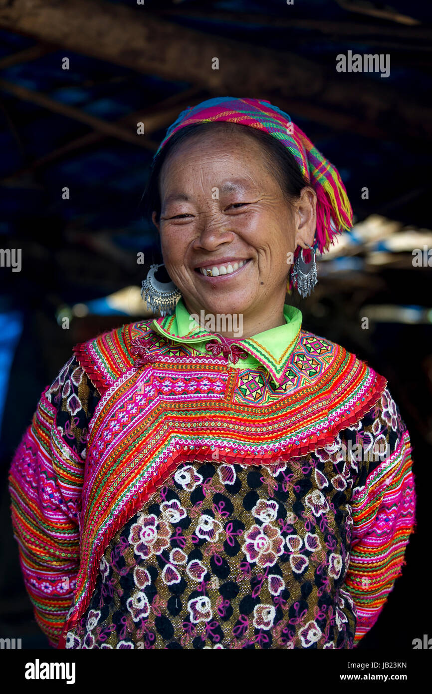 Vietnamese hill tribe woman hi-res stock photography and images - Alamy