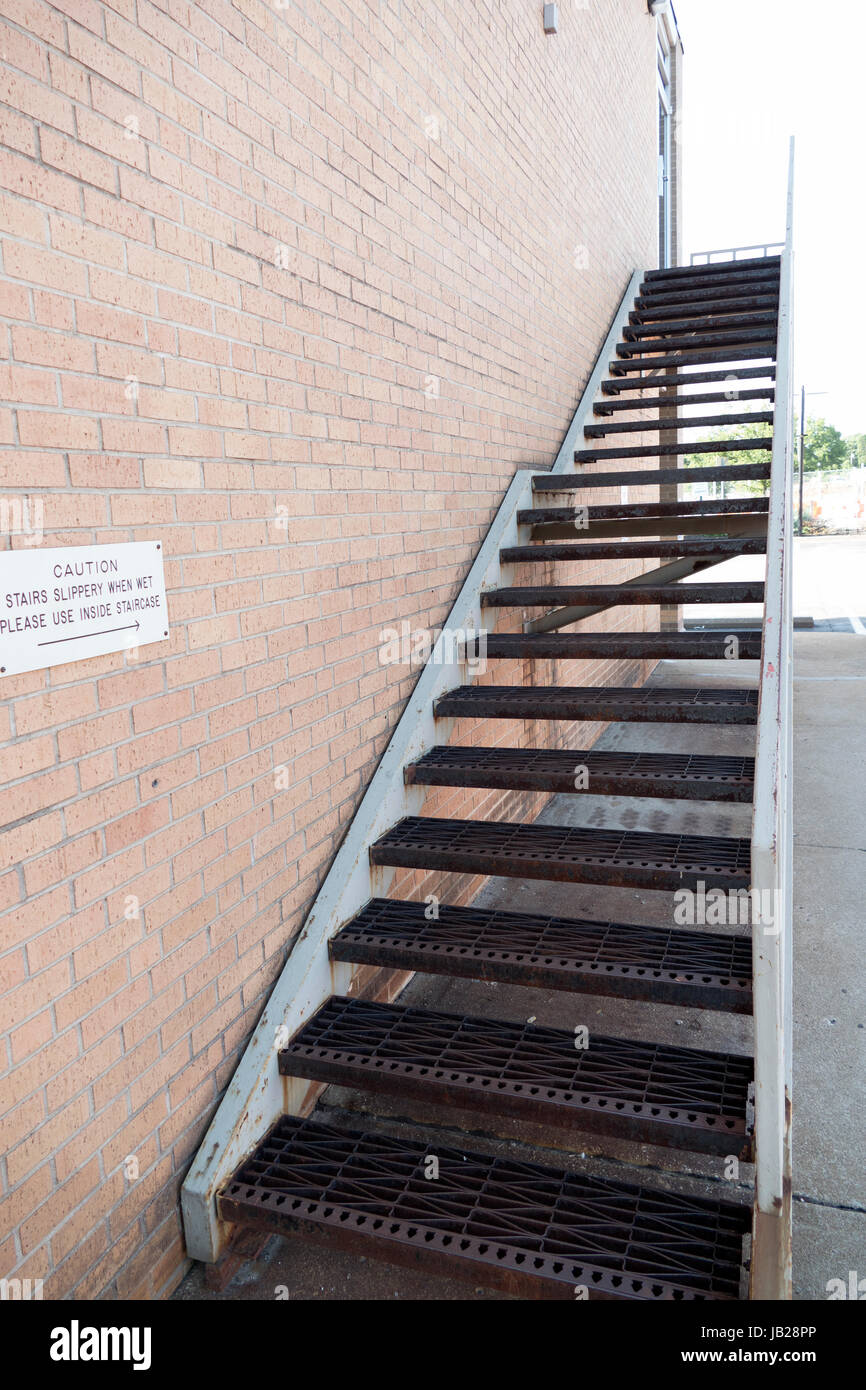 O que é stairs em Espanhol? escaleras