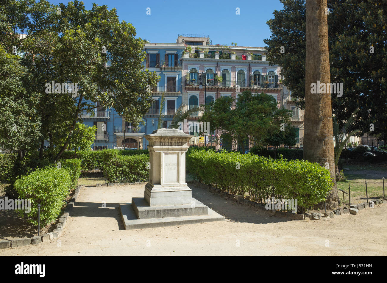 CPA AK PALERMO Una veduta Giardino Garibaldi in piazza Marina