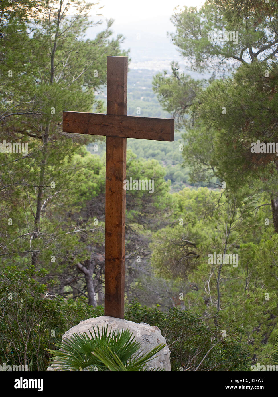Kreuz auf dem Berg Stock Photo
