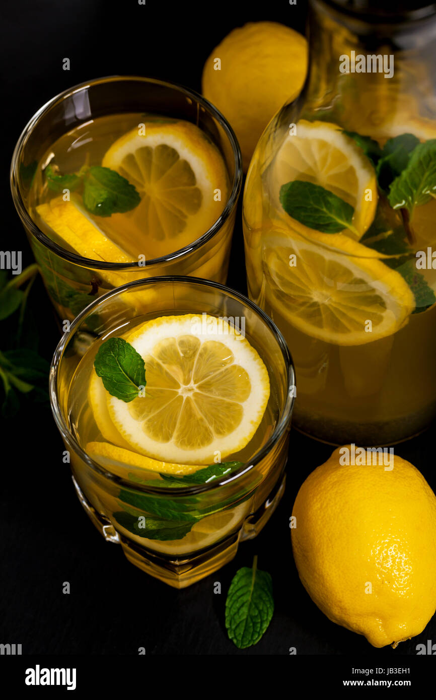 Alcoholic Lemonade Drinks Stock Photo Alamy