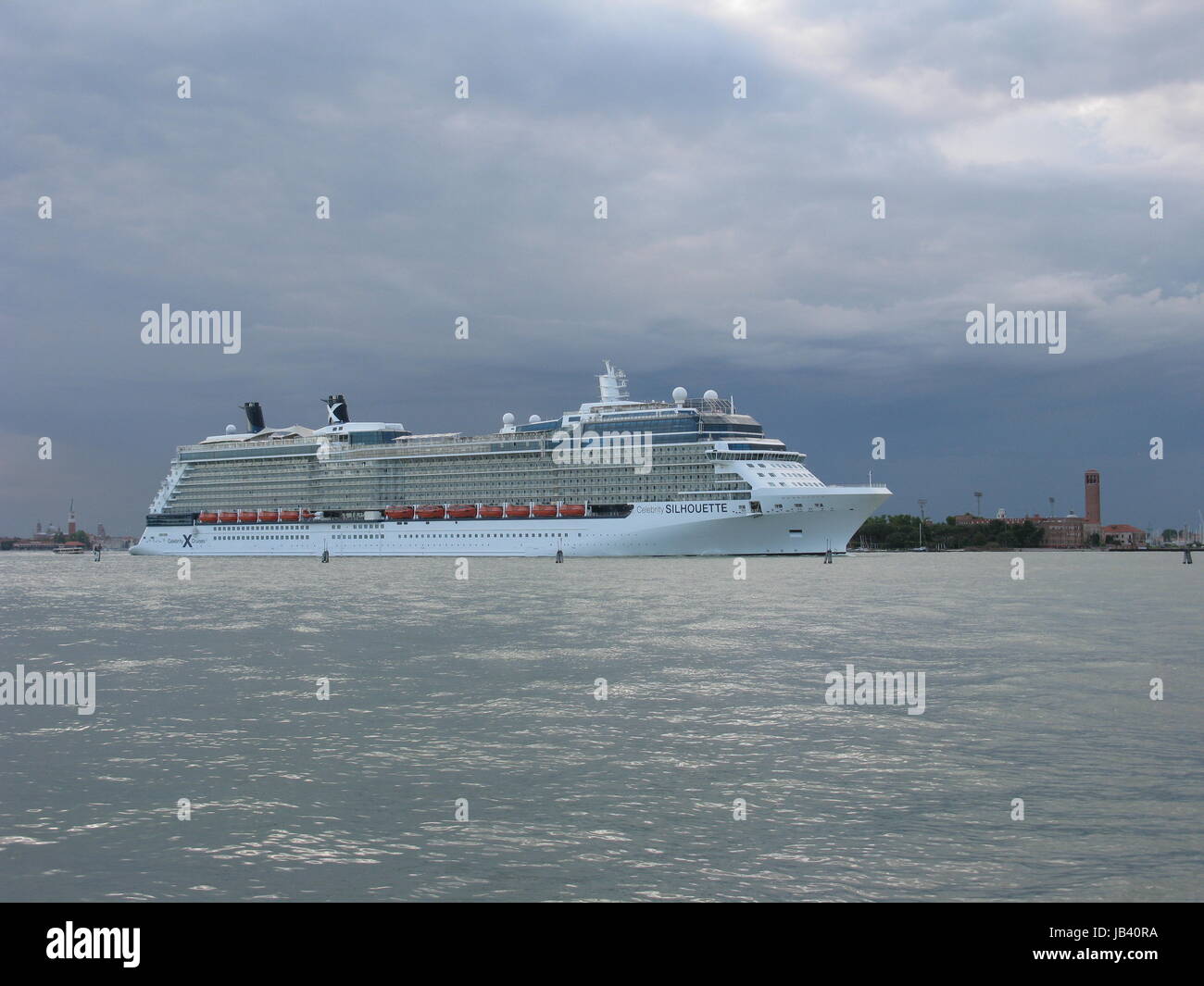  Foto zu Kreuzfahrtschiff venedig hi-res stock photography and images - Alamy 