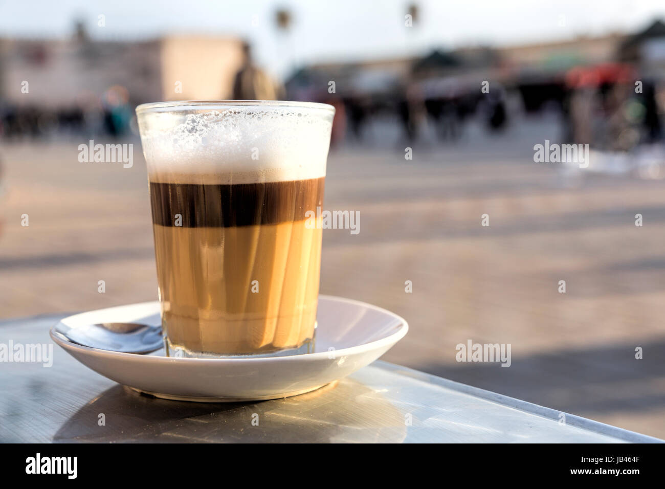 Ein Glas Latte Macchiato, Marokko Stock Photo