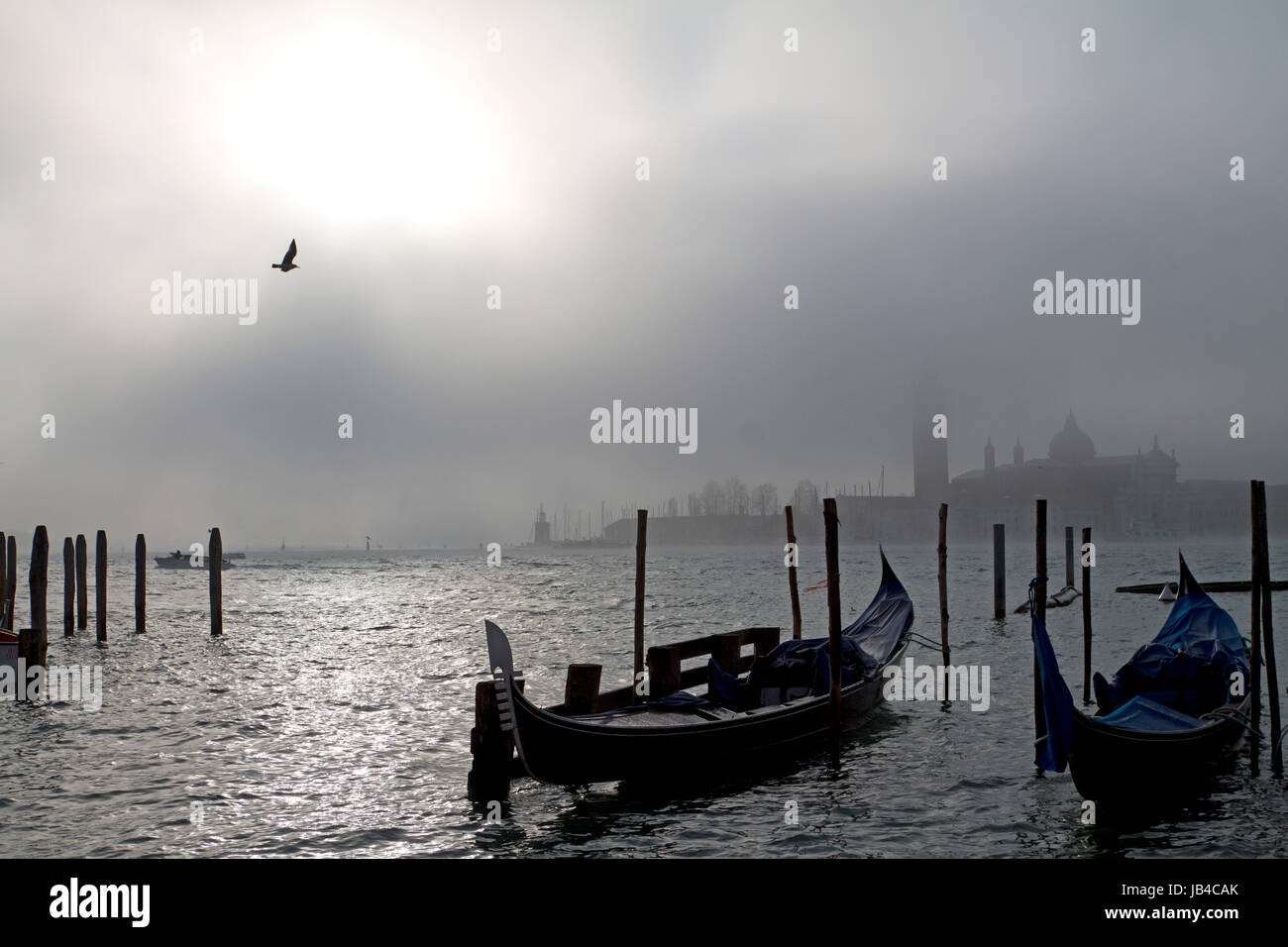 Approach to venice hi-res stock photography and images - Alamy