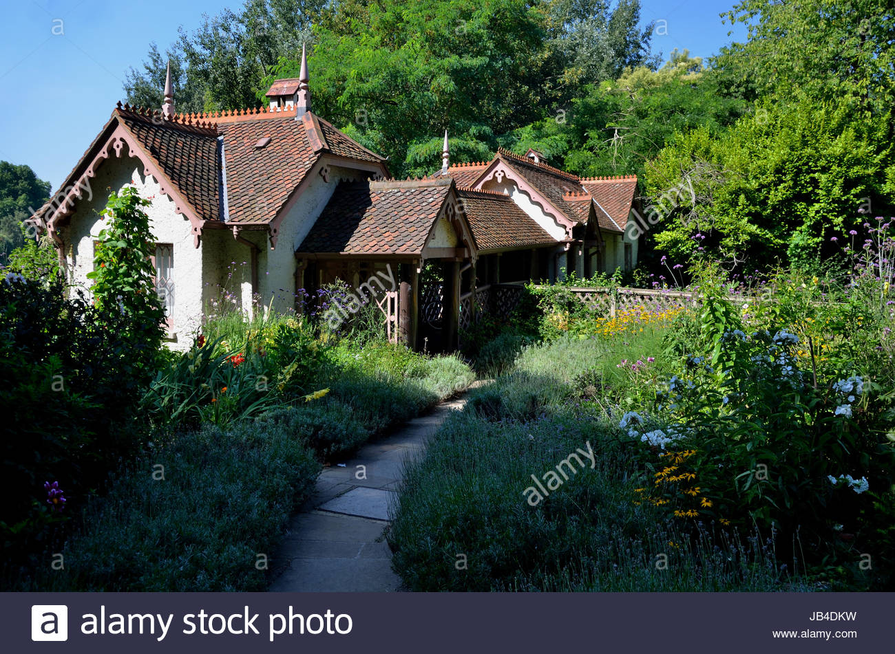 Kleines Haus Mit Kraeutergarten In London Stadt Stock Photo