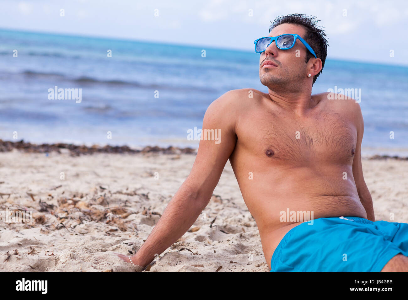Junger mann hi-res stock photography and images - Alamy