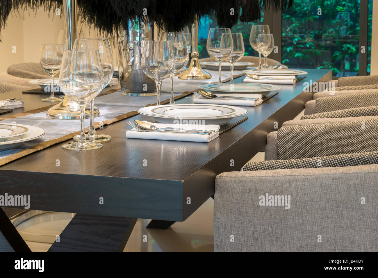 Home interior table setting hi-res stock photography and images - Alamy