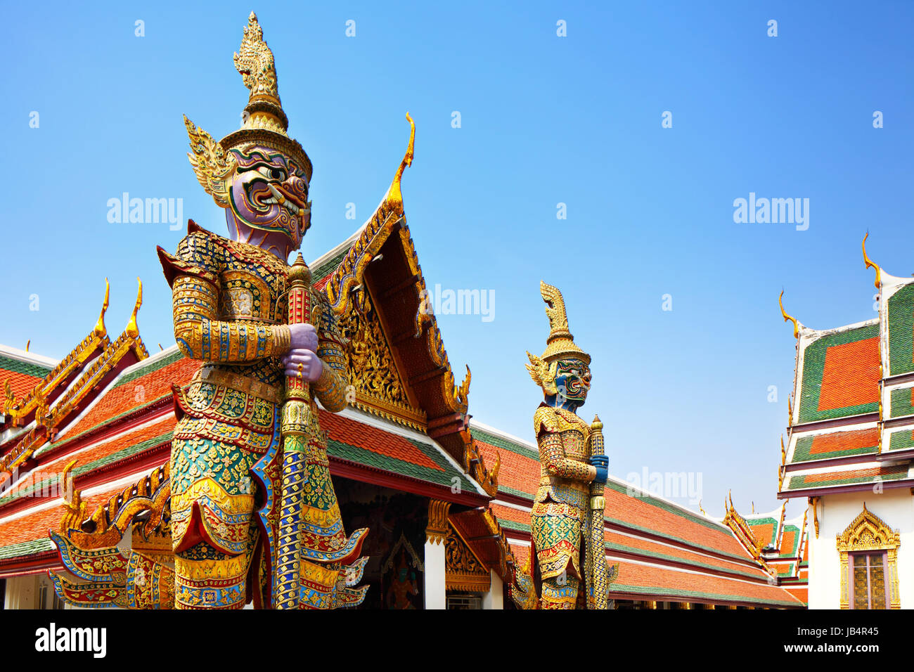 Statue sculpture in the Grand Palace Stock Photo - Alamy