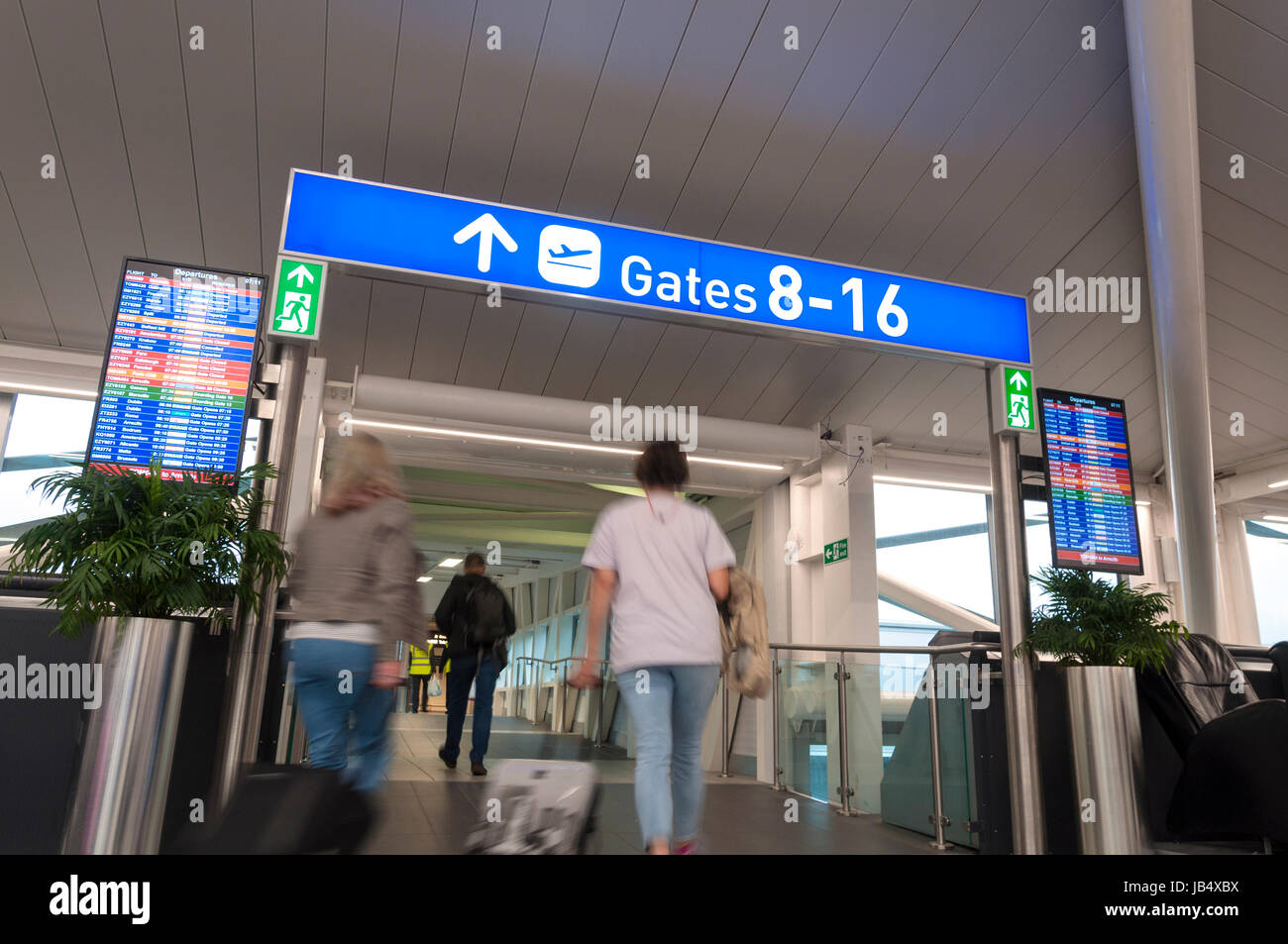 Airport Signage Departures High Resolution Stock Photography and Images