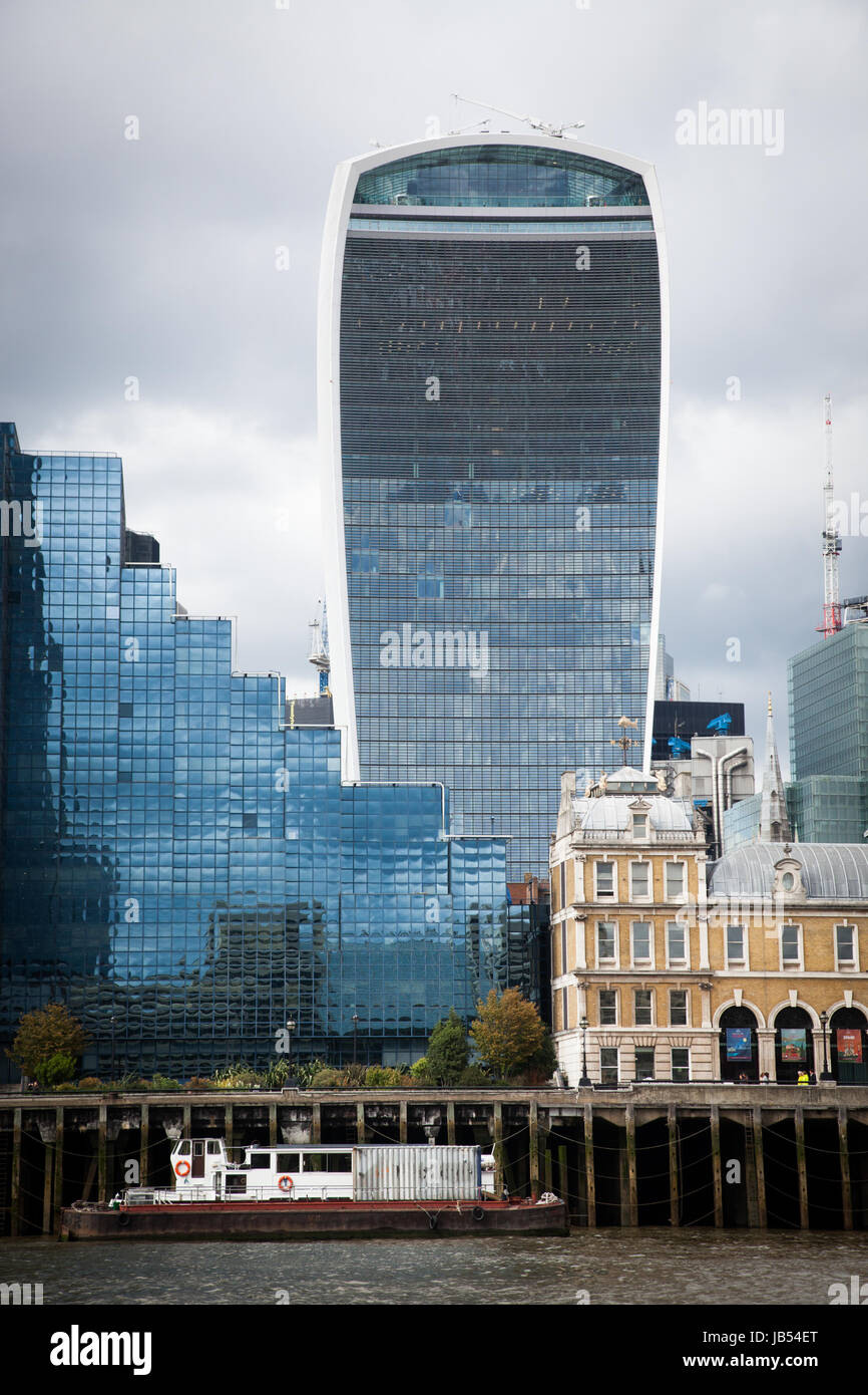 Buildings along the thames hires stock photography and images Alamy