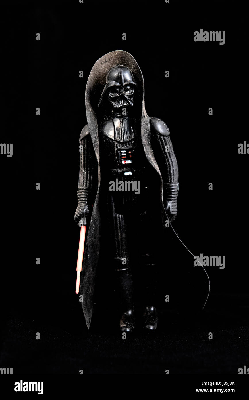 Star Wars Vintage “Darth Vader with Cape” figure Stock Photo - Alamy Star Wars Vintage “Darth Vader with Cape” figure Stock Photo - Alamy