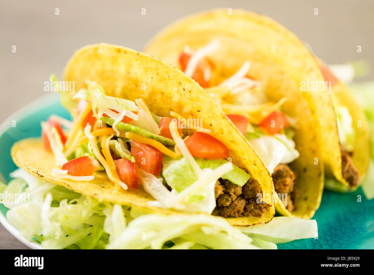 Hard taco shells hi-res stock photography and images - Alamy