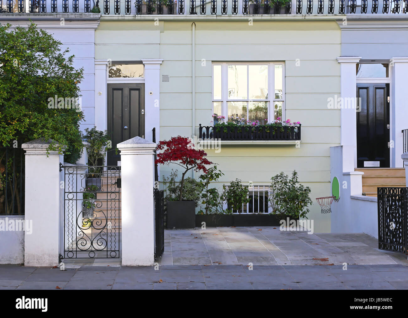 Traditional Victorian style houses in London Stock Photo - Alamy
