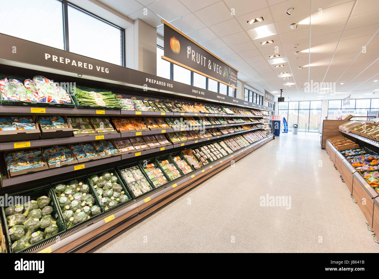 Aldi store interior hires stock photography and images Alamy
