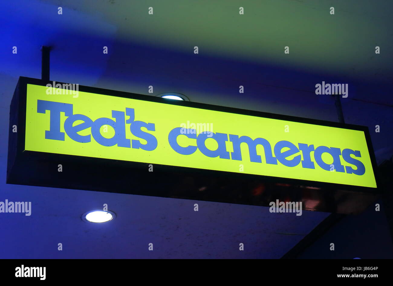 Teds camera. Teds camera is an Australian camera shop operating