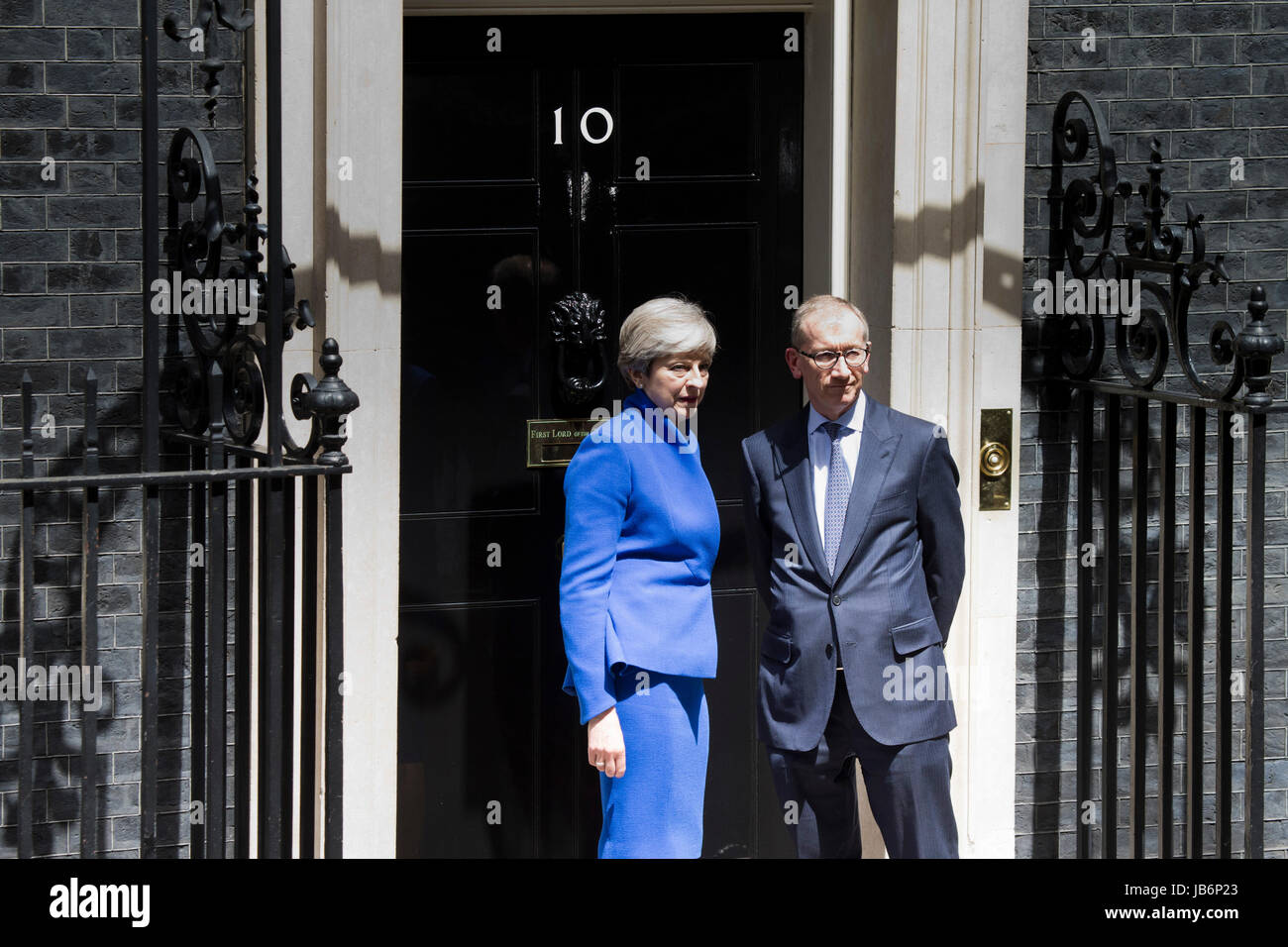 London, UK. 9th Jun, 2017. Theresa May post-election statement, No. 10 Downing Street, London, UK. 09th June, 2017. Credit: Sebastian Remme/Alamy Live News Stock Photo