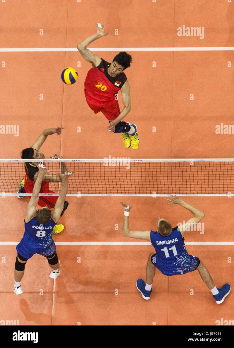 Helsinki, L) and Sauli Sinkkonen of Finland defend during the FIVB World League Group 2 PoolD2 match between China and Finland in Helsinki. 9th June, 2017. Rao Shuhan (Top) of China spikes the ball as Elviss Krastins (Bottom, L) and Sauli Sinkkonen of Finland defend during the FIVB World League Group 2 PoolD2 match between China and Finland in Helsinki, Finland on June 9, 2017. Finland won 3-1. Credit: Matti Matikainen/Xinhua/Alamy Live News Stock Photo