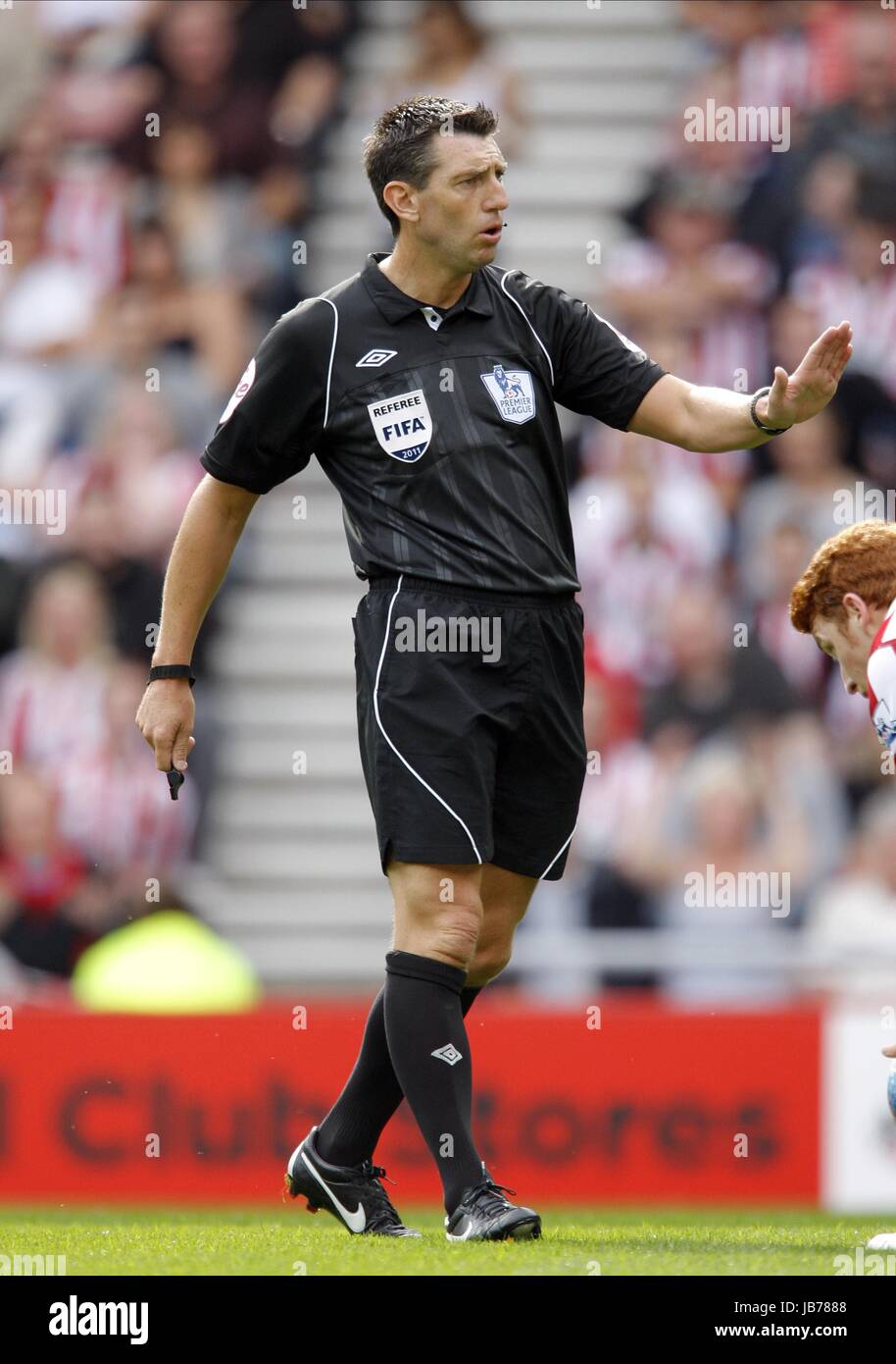LEE PROBERT PREMIERSHIP REFEREE PREMIERSHIP REFEREE STADIUM OF LIGHT ...