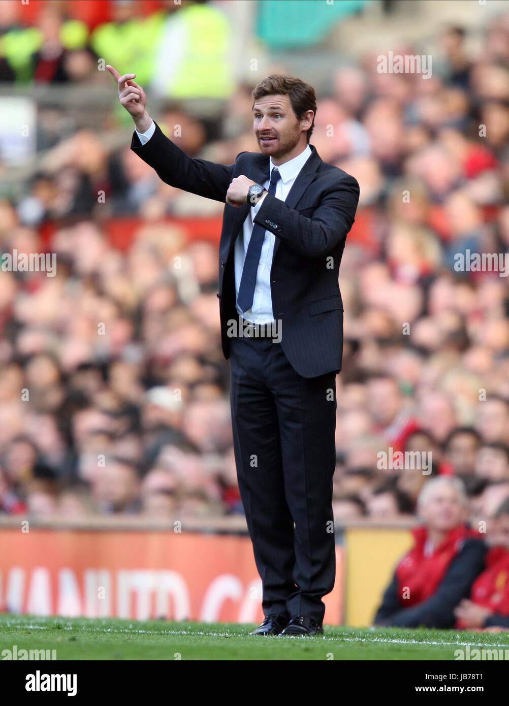 ANDRE VILLAS BOAS CHELSEA FC MANAGER CHELSEA FC MANAGER OLD TRAFFORD ...