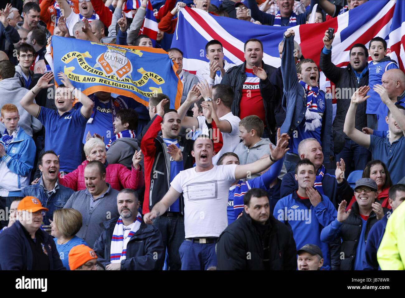 Glasgow rangers fans hires stock photography and images Alamy