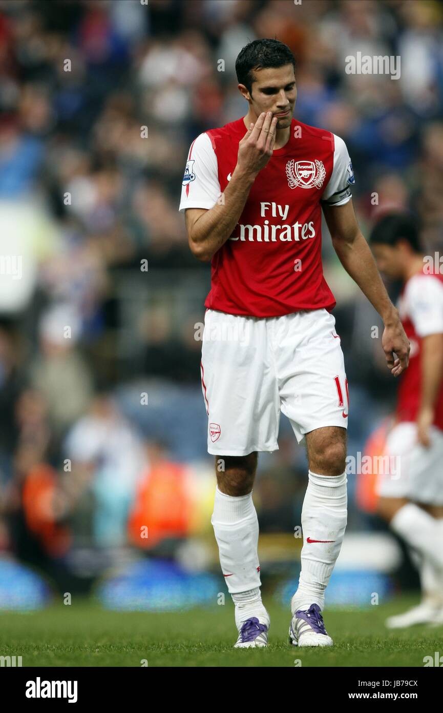 ROBIN VAN PERSIE ARSENAL FC ARSENAL FC EWOOD PARK BLACKBURN ENGLAND 17