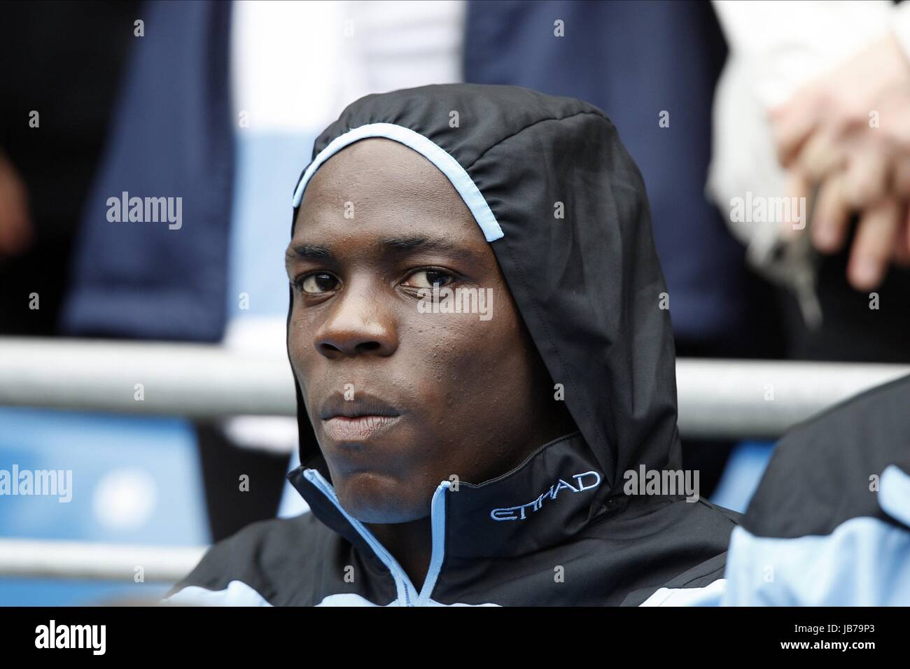 MARIO BALOTELLI MANCHESTER CITY FC MANCHESTER CITY FC ETHIAD STADIUM MANCHESTER ENGLAND 24