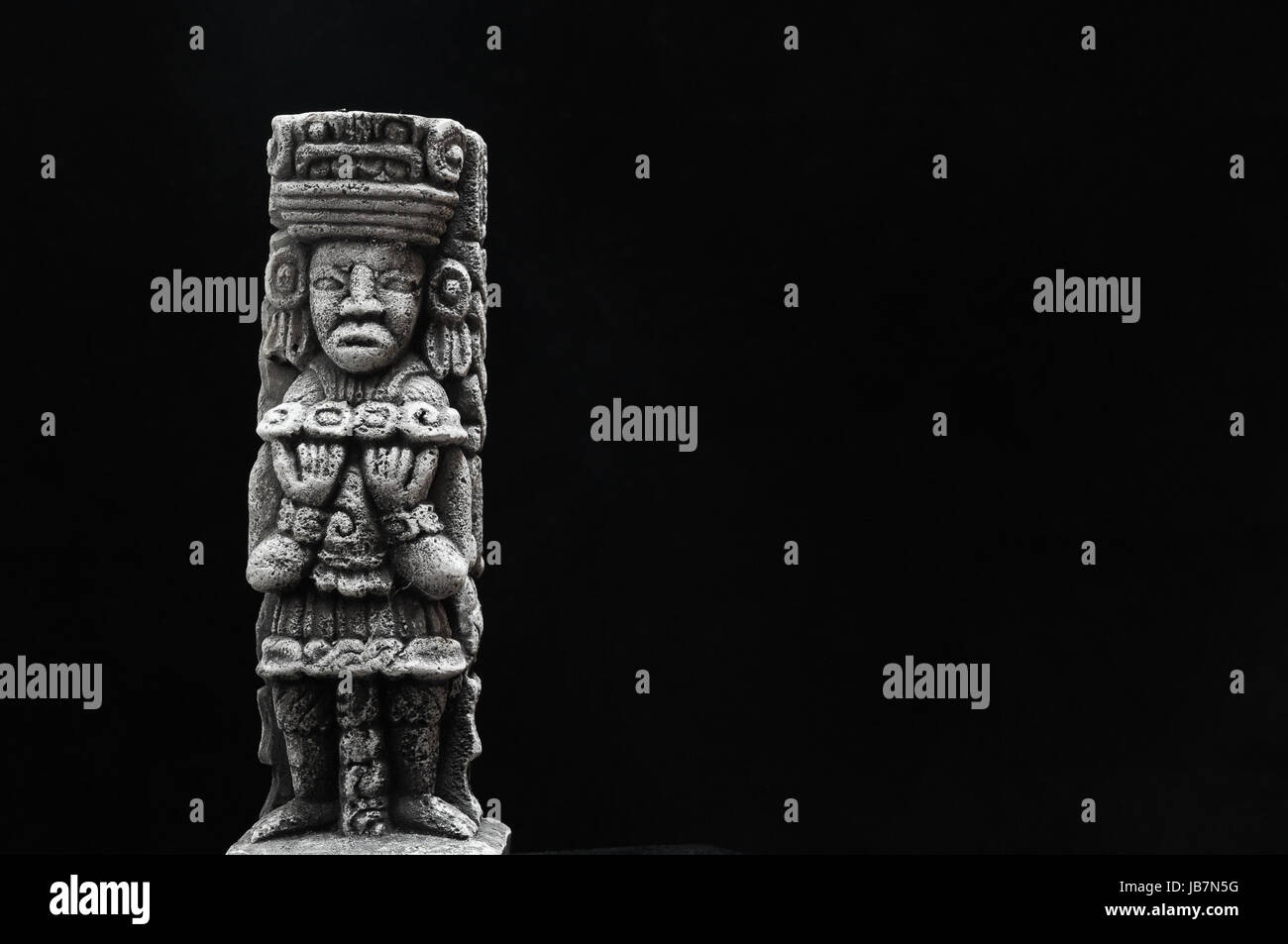 Maya indian warrior sculpture hi-res stock photography and images - Alamy