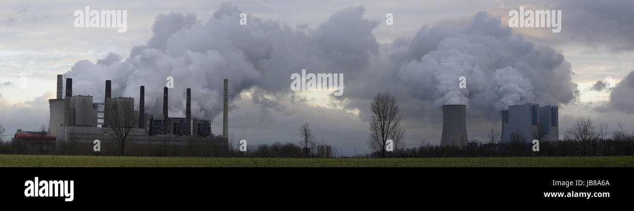 Braunkohlekraftwerk im Rheinischen Braunkohlerevier, Neurath, Nordrhein-Westfalen, Deutschland, Gevenbroich Stock Photo