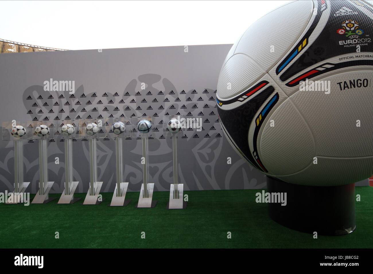 Adidas tango stadium sales