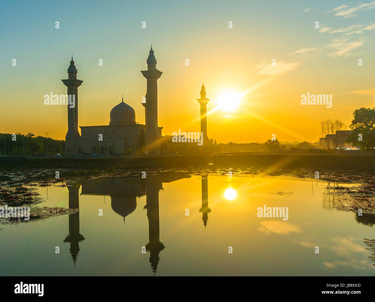 The Tengku Ampuan Jemaah Mosque Bukit Jelutong Malaysia Mosque Silhouetted At Sunrise Stock Photo Alamy