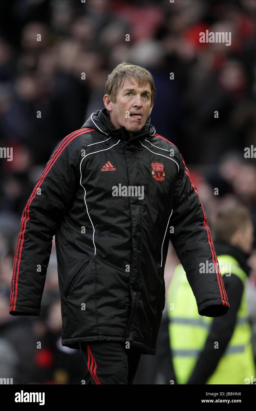 Kenny Dalglish Liverpool Fc Manager Liverpool Fc Manager Old Trafford Stock Photo Alamy