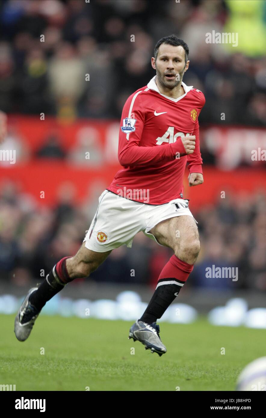 RYAN GIGGS MANCHESTER UNITED FC MANCHESTER UNITED FC OLD TRAFFORD ...