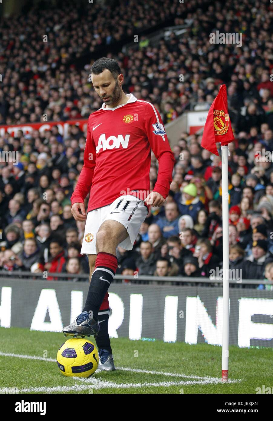 RYAN GIGGS MANCHESTER UNITED FC MANCHESTER UNITED FC OLD TRAFFORD ...