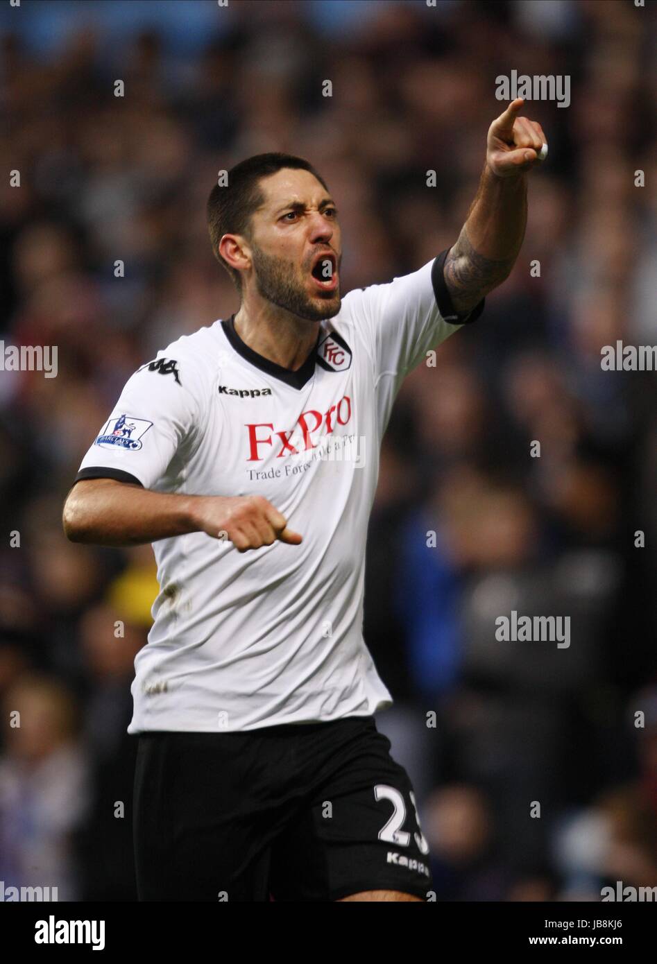 Fulham's Clint Dempsey (left) celebrates after scoring the opening goal of  the game with his team-mate Eddie Johnson (right Stock Photo - Alamy