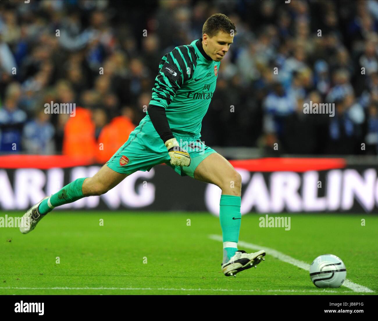 Wembley Stadium Carling Hi res Stock Photography And Images Alamy