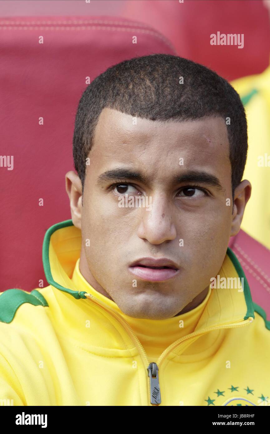 LUCAS MOURA BRAZIL BRAZIL EMIRATES STADIUM LONDON ENGLAND 27 March 2011 Stock Photo