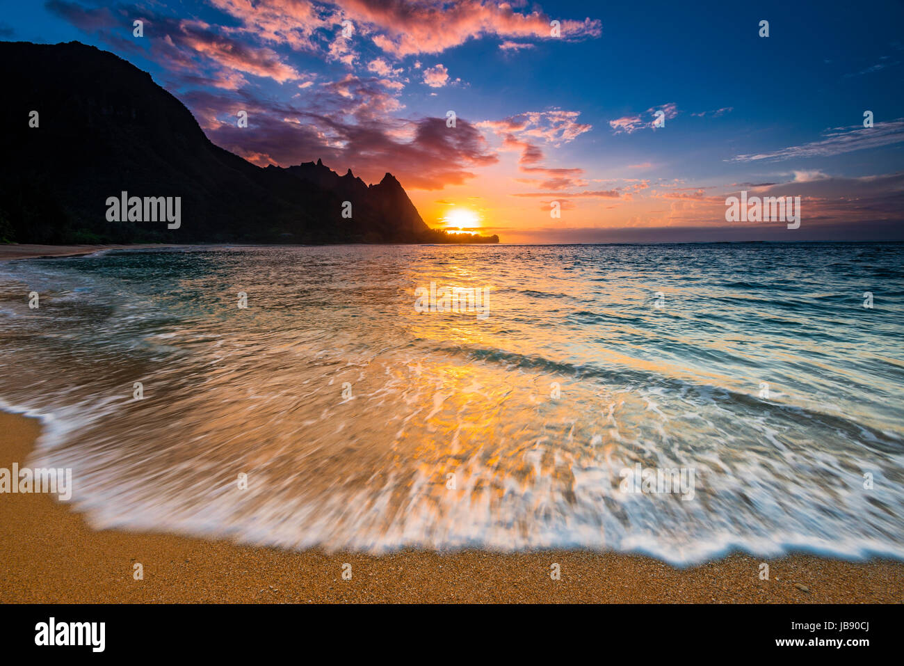 Sunset over the Na Pali Coast from Tunnels Beach, Haena State Park