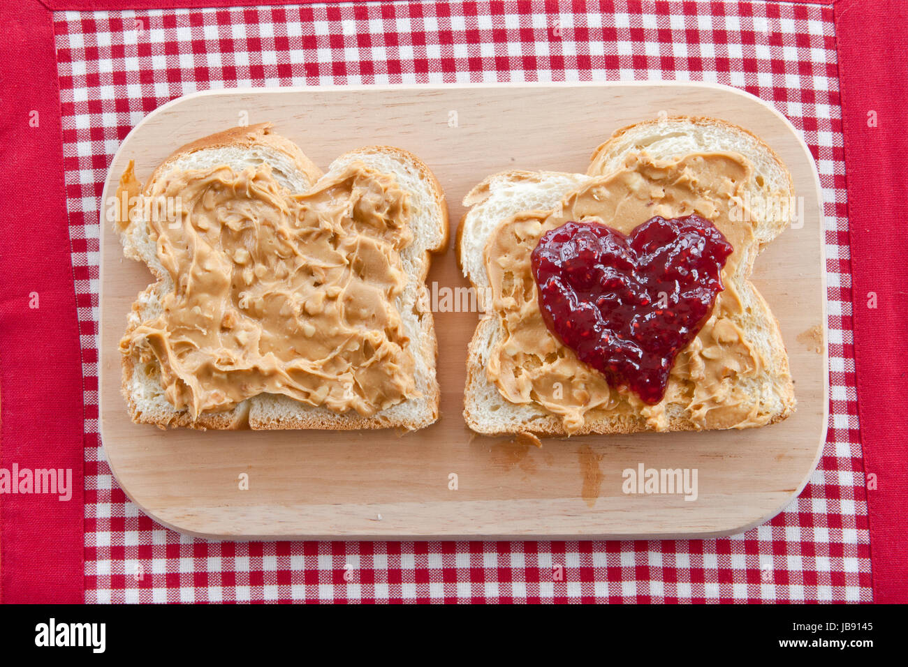 Scheibe brot mit marmelade hi-res stock photography and images - Alamy
