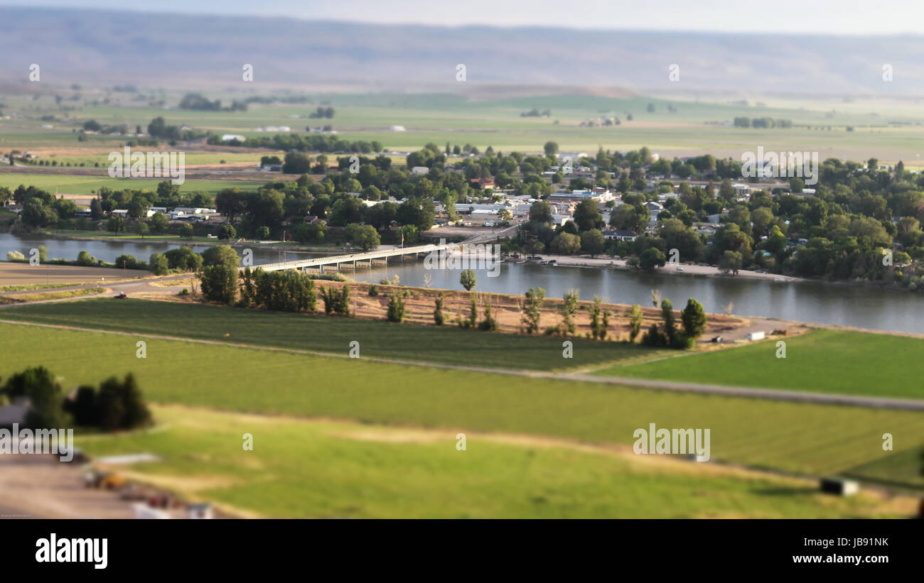 Snake River bridge in Marsing, Idaho (taken from Lizard Butte Stock