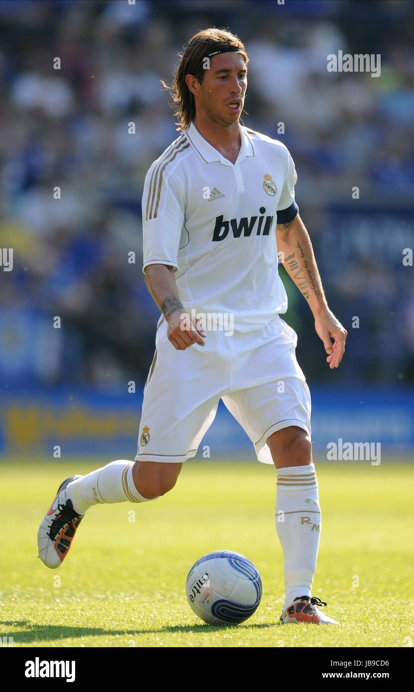 SERGIO RAMOS REAL MADRID C.F REAL MADRID C.F KING POWER STADIUM