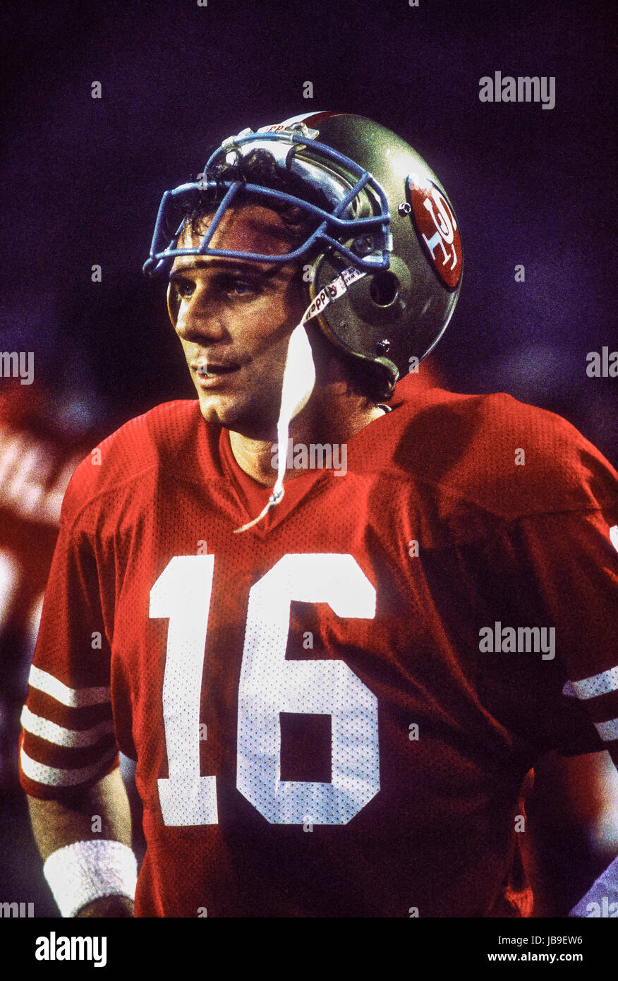 Joe Montana San Francisco 49ers quarterback with head coach Bill Walsh at  the 1989 Super Bowl Stock Photo - Alamy