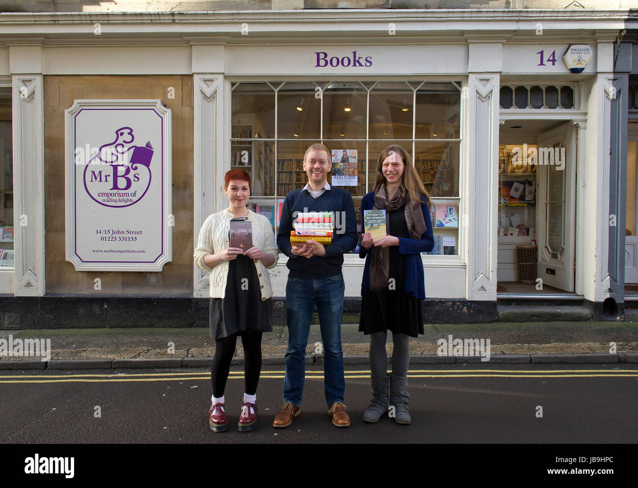 Mr.B's Emporium of Reading Delights with owner Nic Bottomley and employees Amy Coles(left) and Betsy Byers (right) Stock Photo