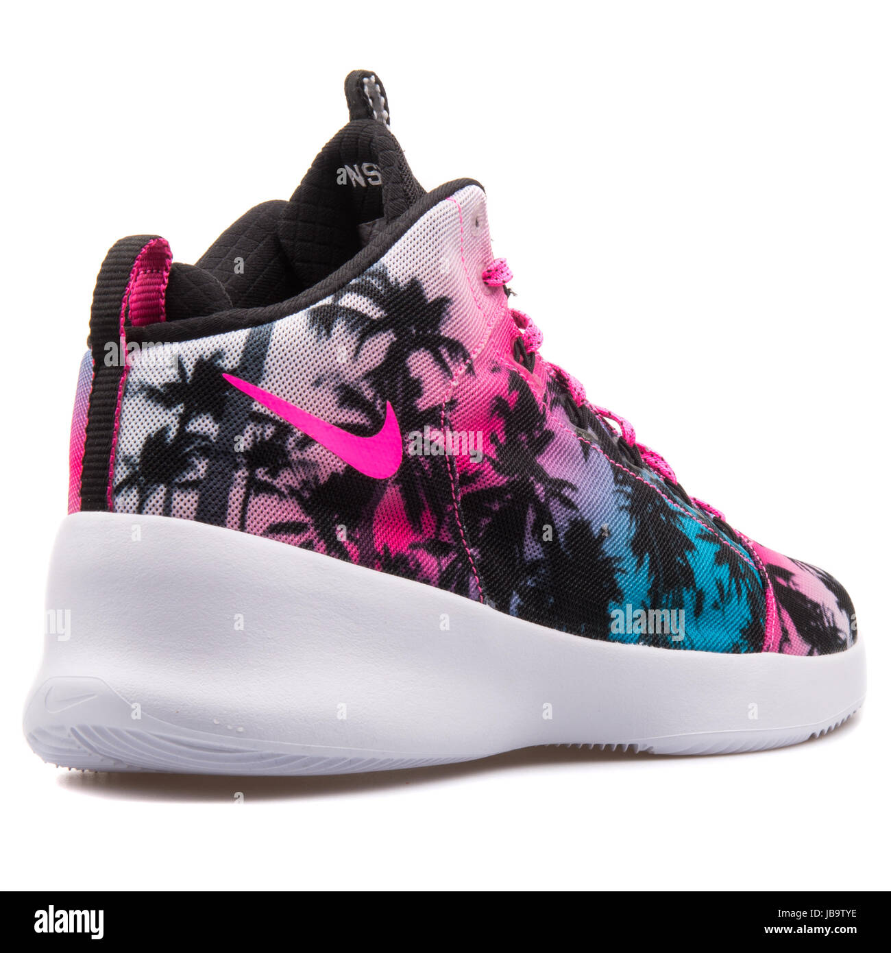 Nike Hyperfr3sh QS Blue Lagoon, Pink Blast Men's Basketball Shoes -  808781-400 Stock Photo - Alamy