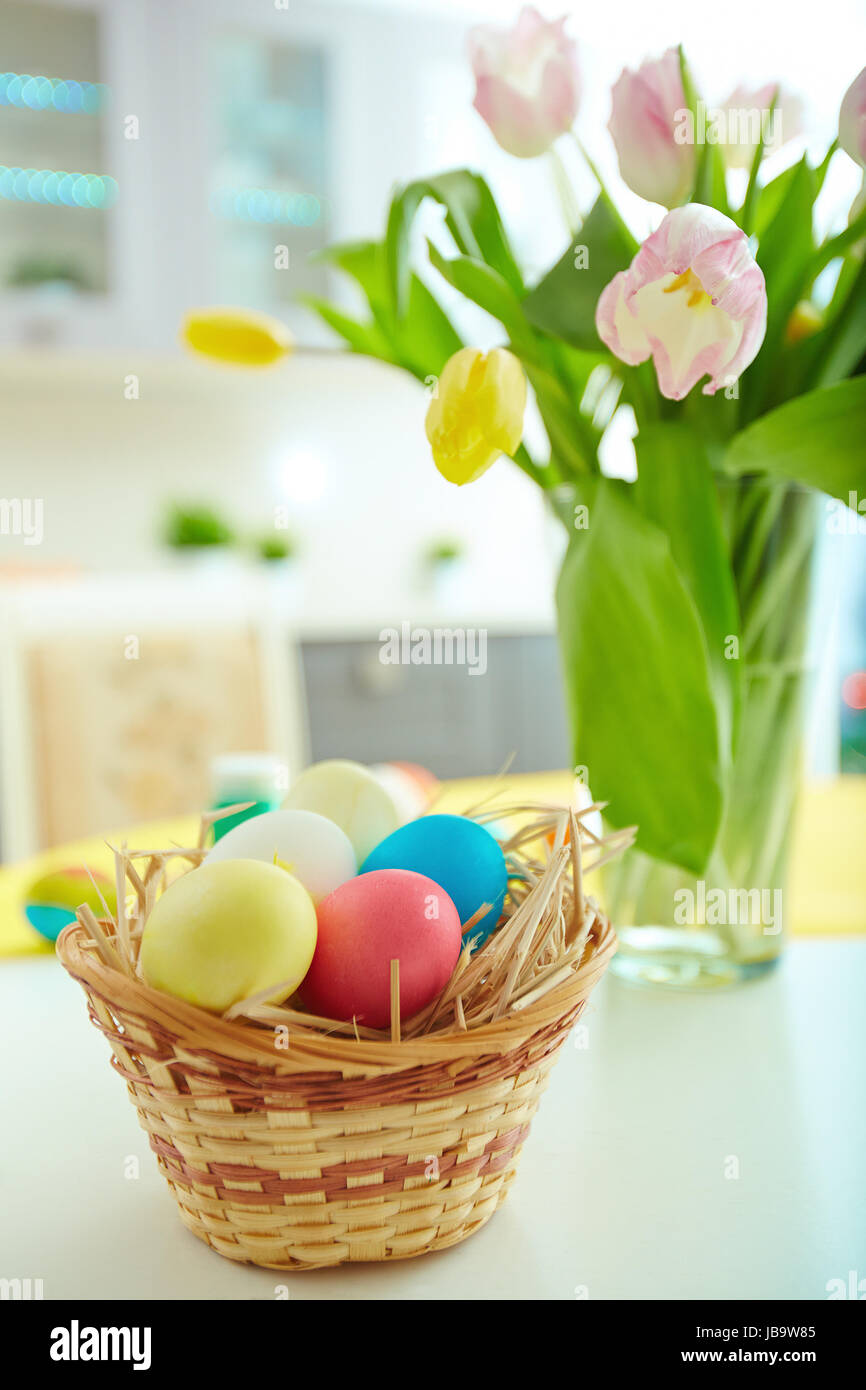 Still-life with Easter eggs and flowers Stock Photo - Alamy