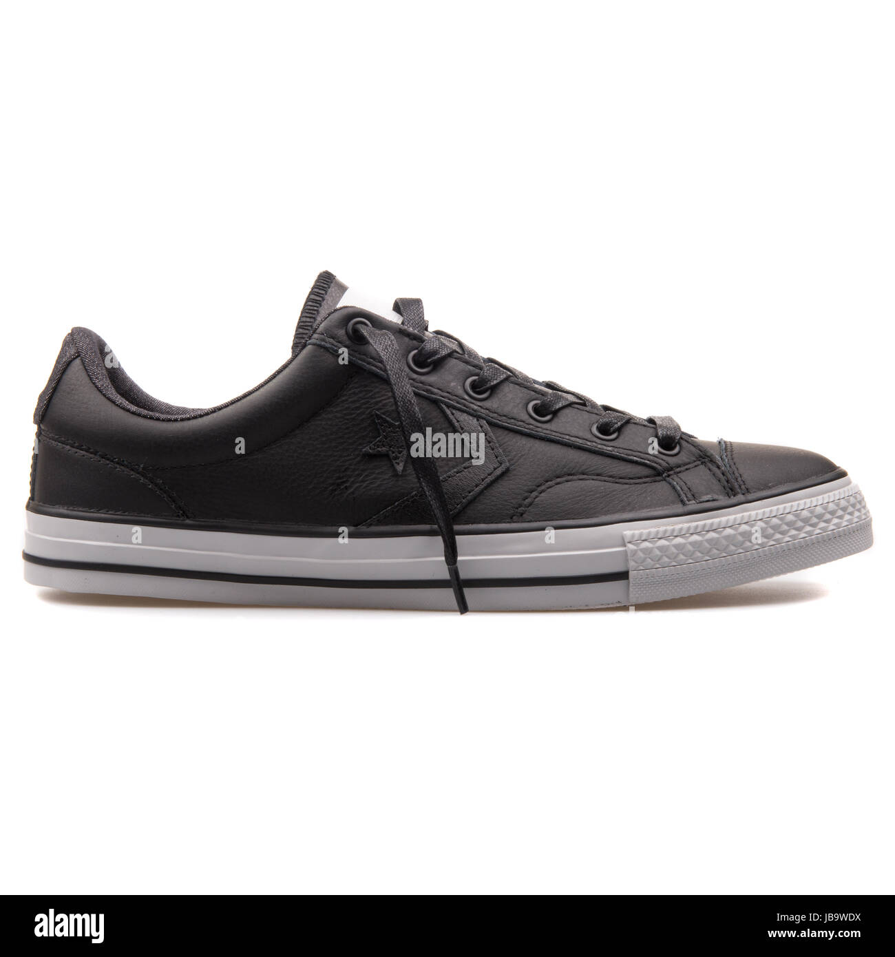 Converse Chuck Taylor All Star Player OX Black Leather Unisex Shoes -  149765C Stock Photo - Alamy