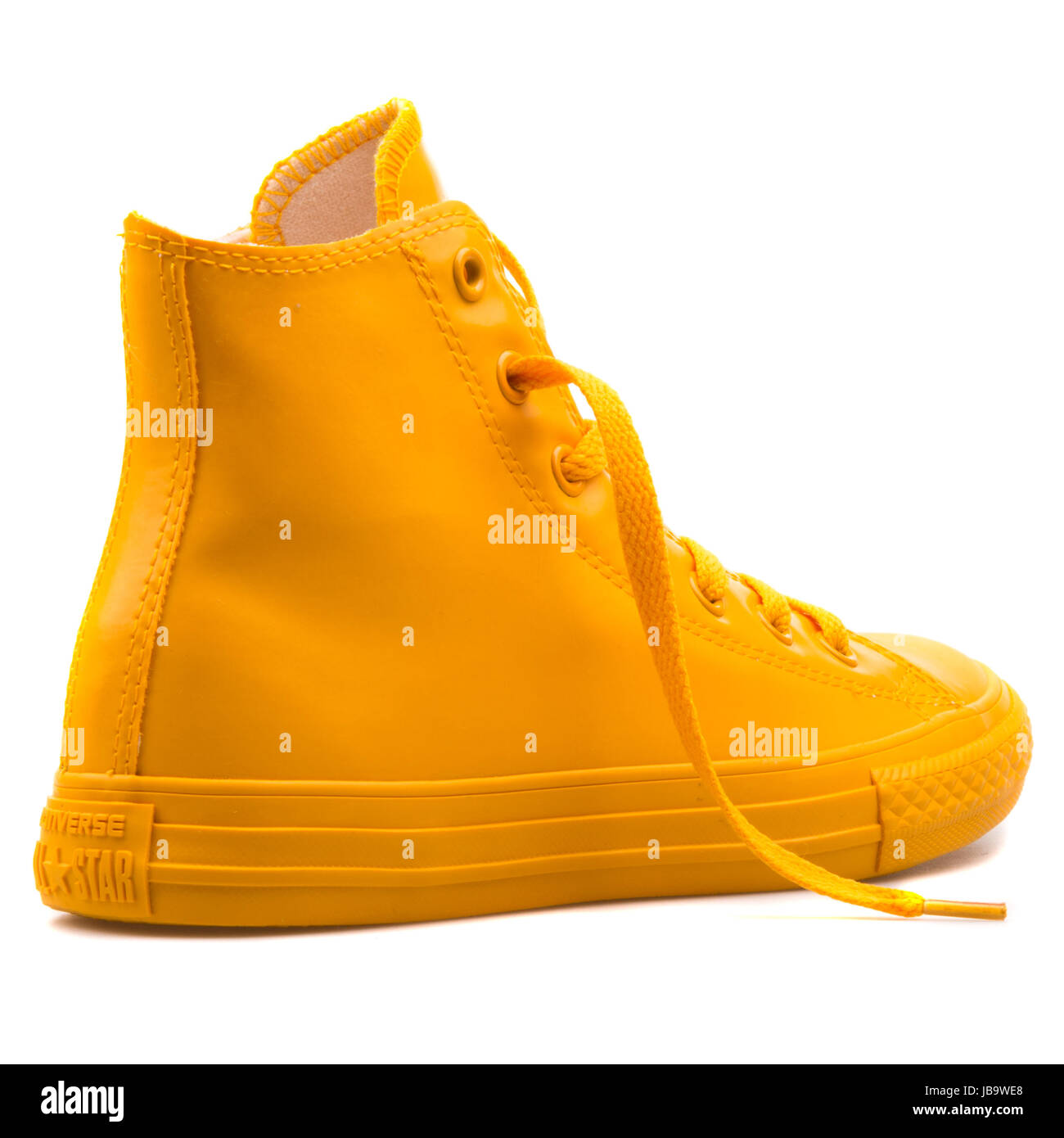 Converse Chuck Taylor All Star Hi Wild Honey Yellow Youth's Shoes - 344747C  Stock Photo - Alamy