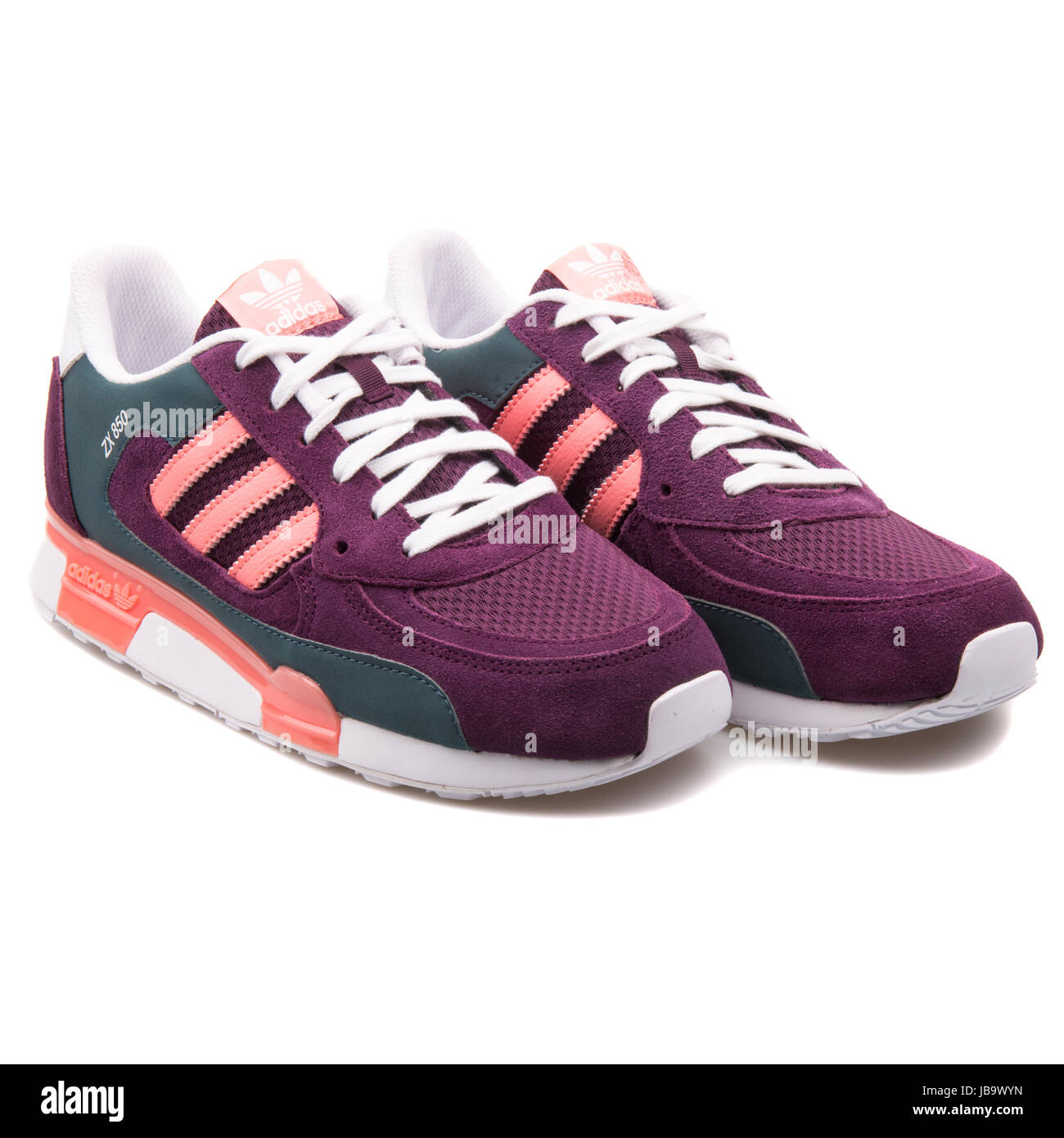 Misverstand Zuigeling Rijke man Adidas ZX 850 K Merlot Pink Youth's Sports Sneakers - B25563 Stock Photo -  Alamy